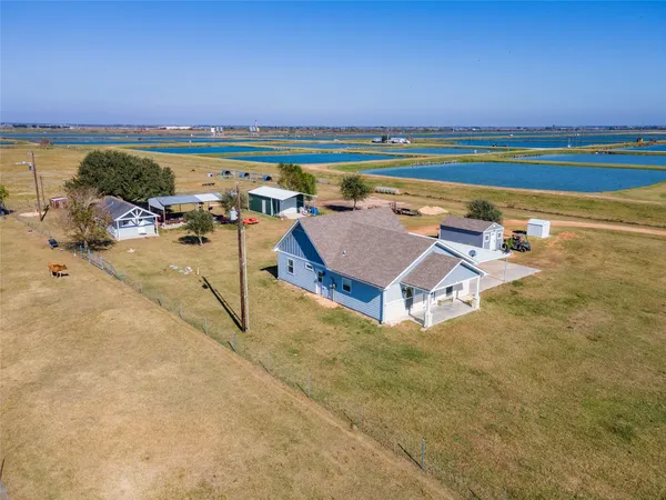 $694,900 | 11301 South FM 441 Road, El Campo, TX 77437