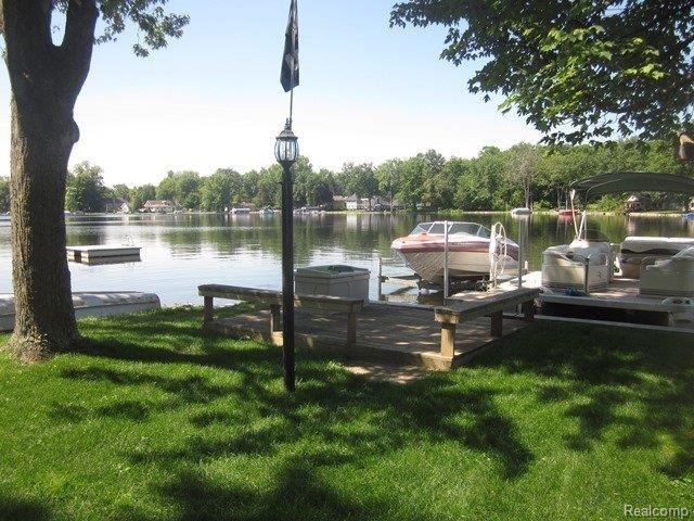 10132 Imus Road Pinckney, MI 48169 - Photo 18 of 20 18 YARD.JPG