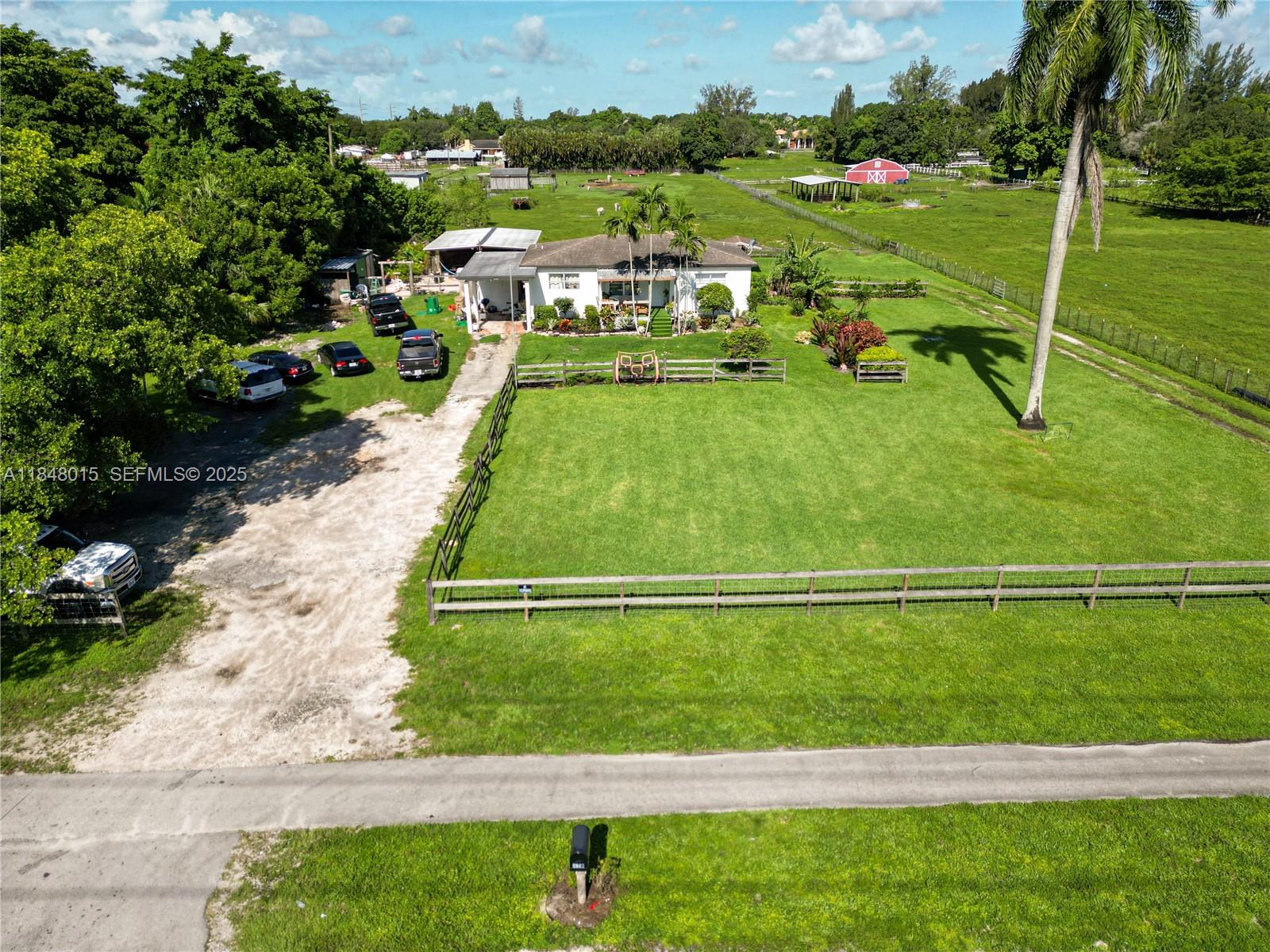 1921 Southwest 112th Avenue Davie, FL 33325 - Photo 17 of 27