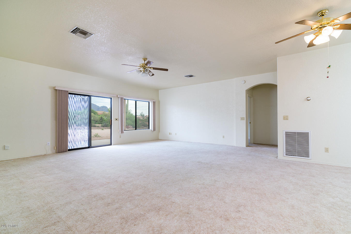 715 South Moon Road Apache Junction, AZ 85119 - Photo 4 of 30 DSC_0017