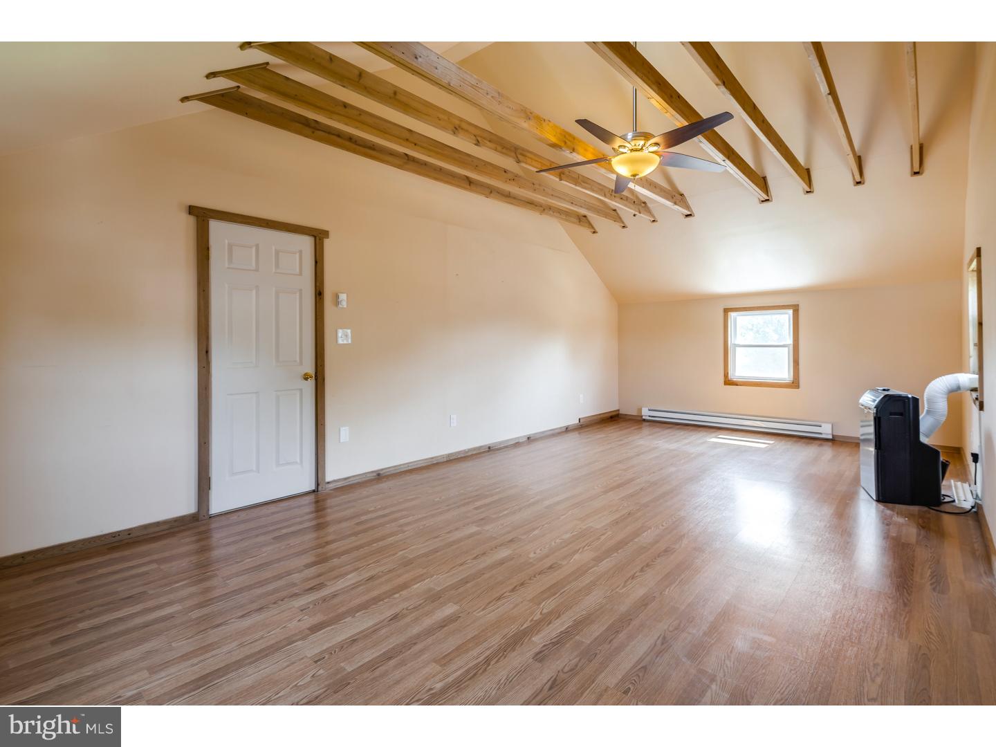 37 Islet Road Levittown, PA 19057 - Photo 19 of 24 Bonus Room