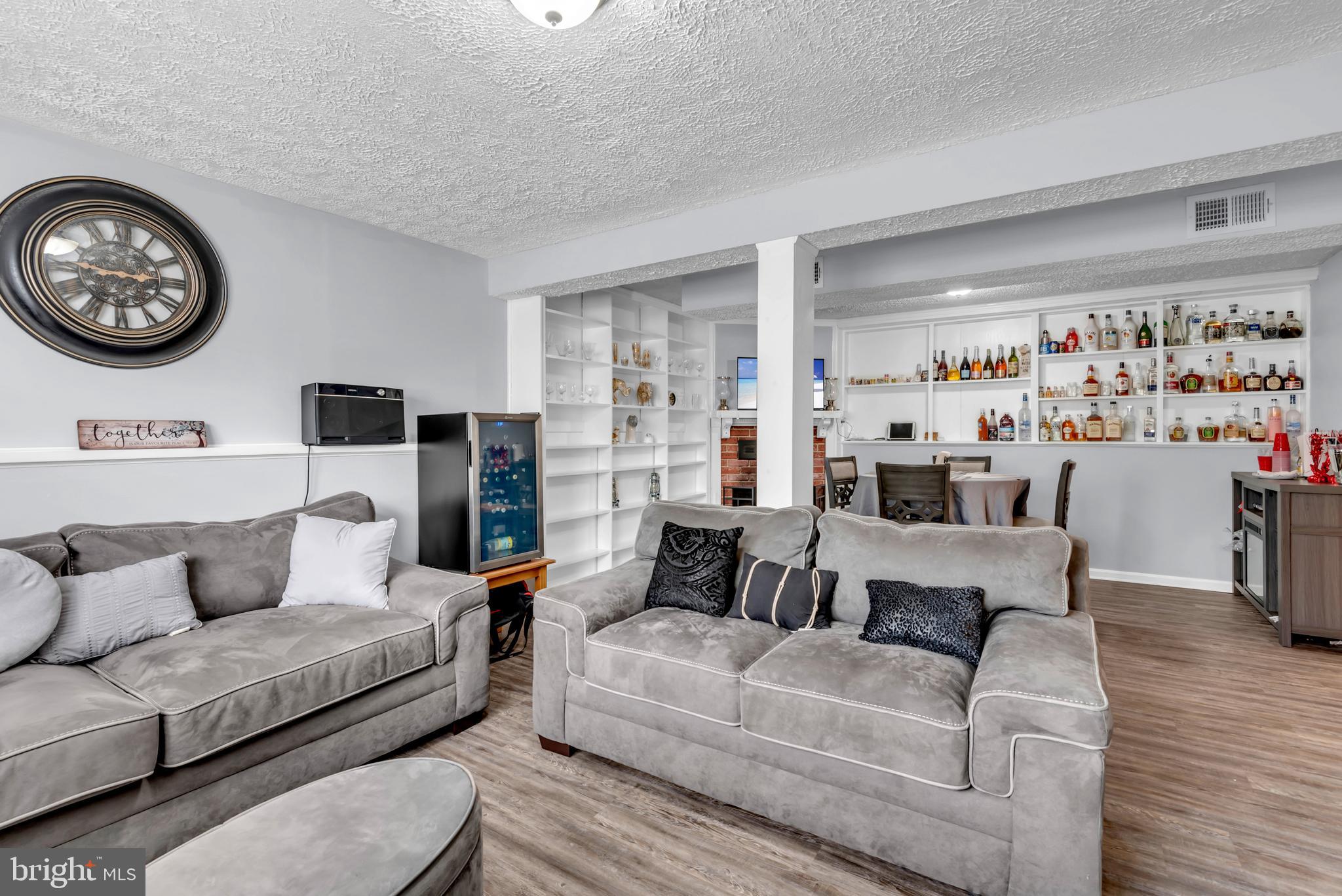 617 Fuselage Avenue Baltimore, MD 21221 - Photo 21 of 37 TV & Game Room View 3