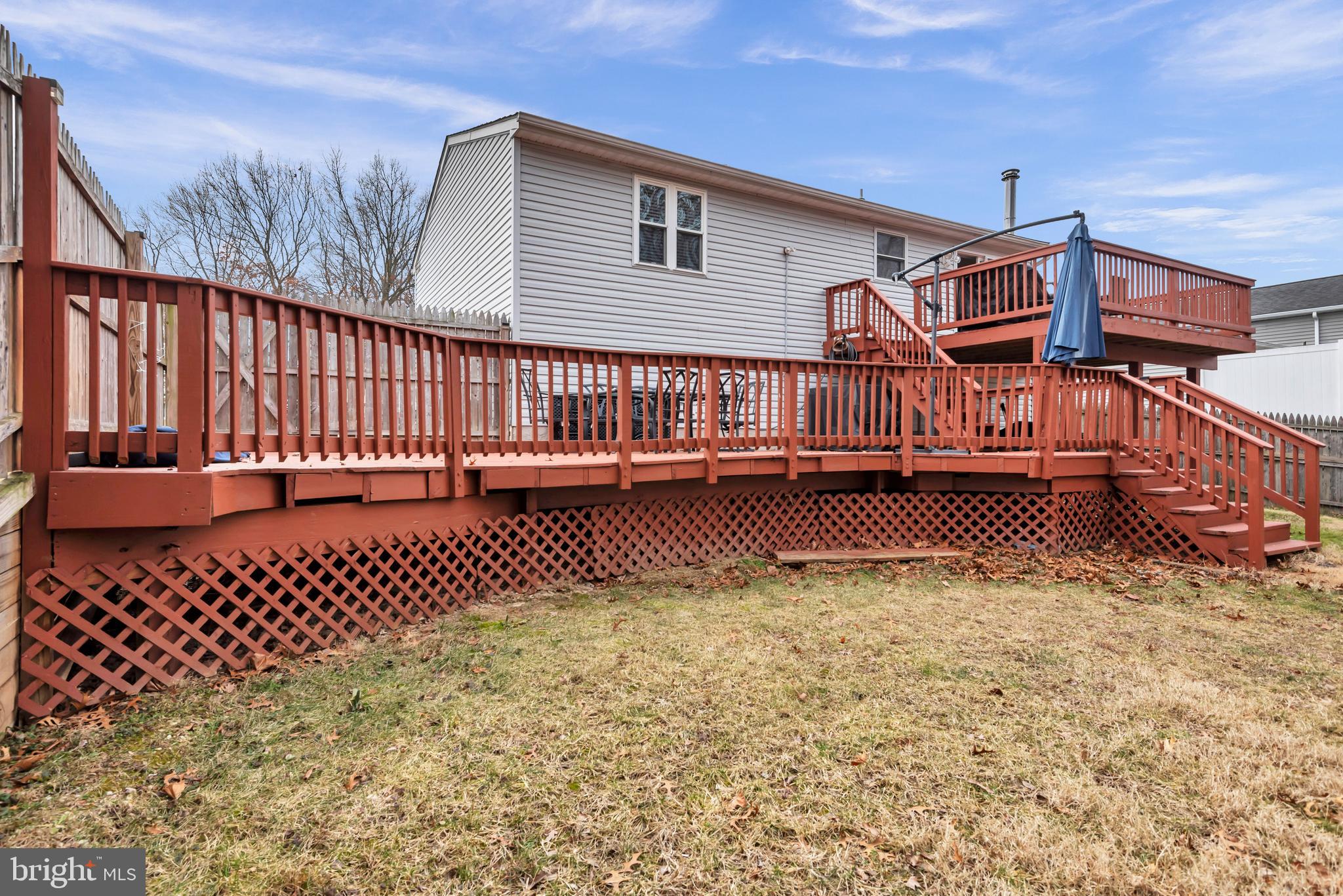 617 Fuselage Avenue Baltimore, MD 21221 - Photo 29 of 37 Lower Deck Yard View