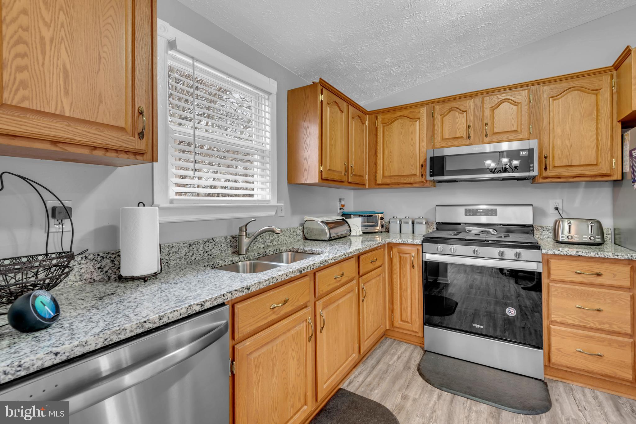 617 Fuselage Avenue Baltimore, MD 21221 - Photo 10 of 37 Kitchen View 2