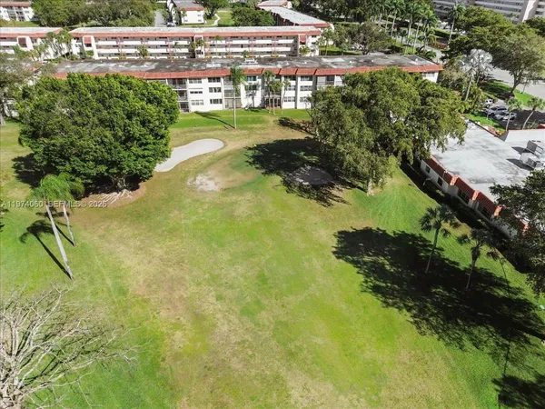 $2,500 | 811 South Hollybrook Drive, Unit 208, Pembroke Pines, FL 33025