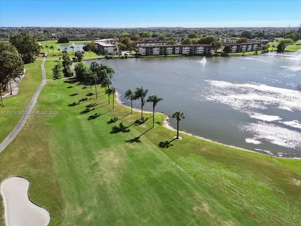 $2,500 | 811 South Hollybrook Drive, Unit 208, Pembroke Pines, FL 33025