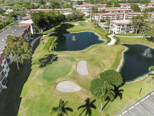 $2,500 | 811 South Hollybrook Drive, Unit 208, Pembroke Pines, FL 33025