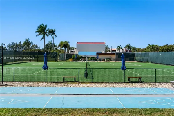 $2,500 | 811 South Hollybrook Drive, Unit 208, Pembroke Pines, FL 33025
