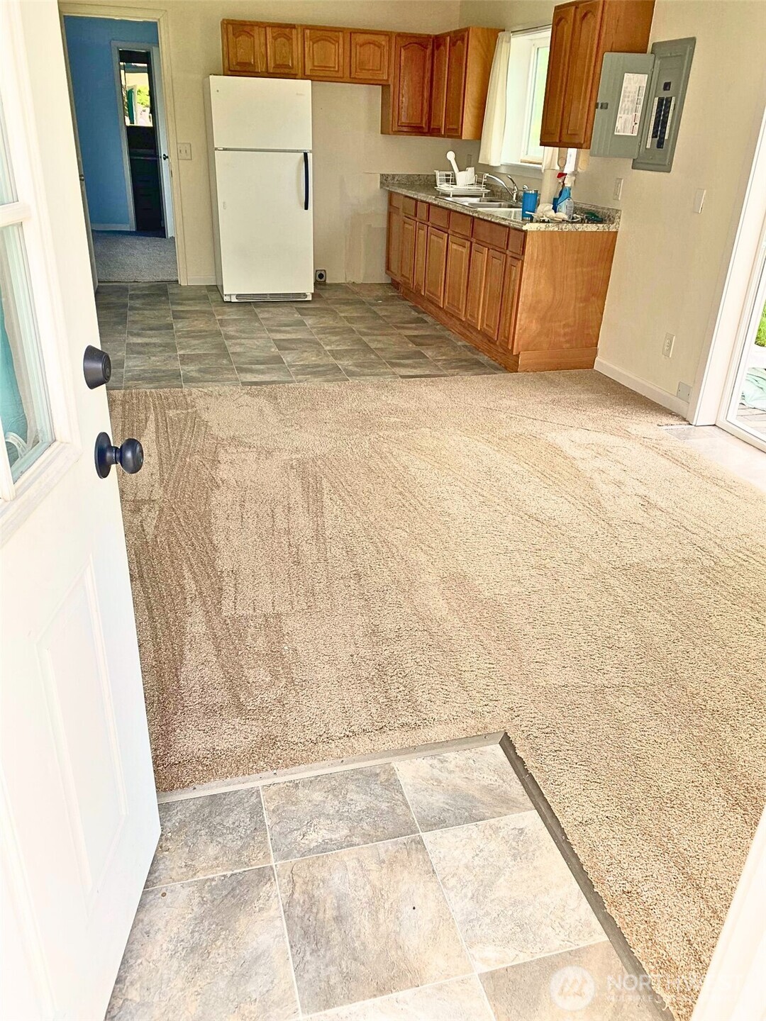116 Taylor Road South Chehalis, WA 98532 - Photo 29 of 35 a view of kitchen with window and kitchen view
