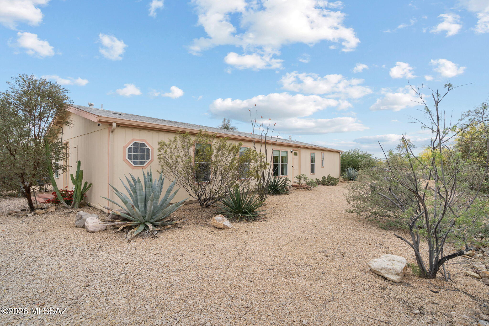3825 South Aldon Road Tucson, AZ 85735 - Photo 1 of 30