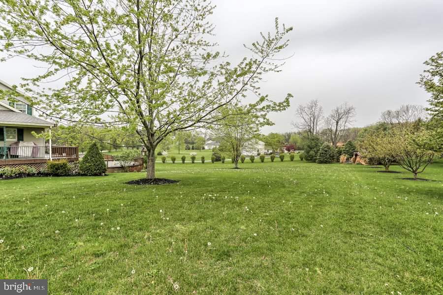 155 South Locust Point Road Mechanicsburg, PA 17055 - Photo 3 of 25 Gallery Image 3