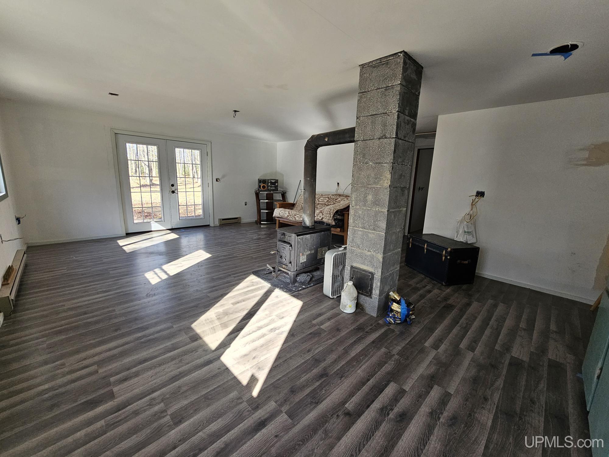 2467 Little Harbor Road Manistique, MI 49854 - Photo 6 of 68 Gallery Image 6