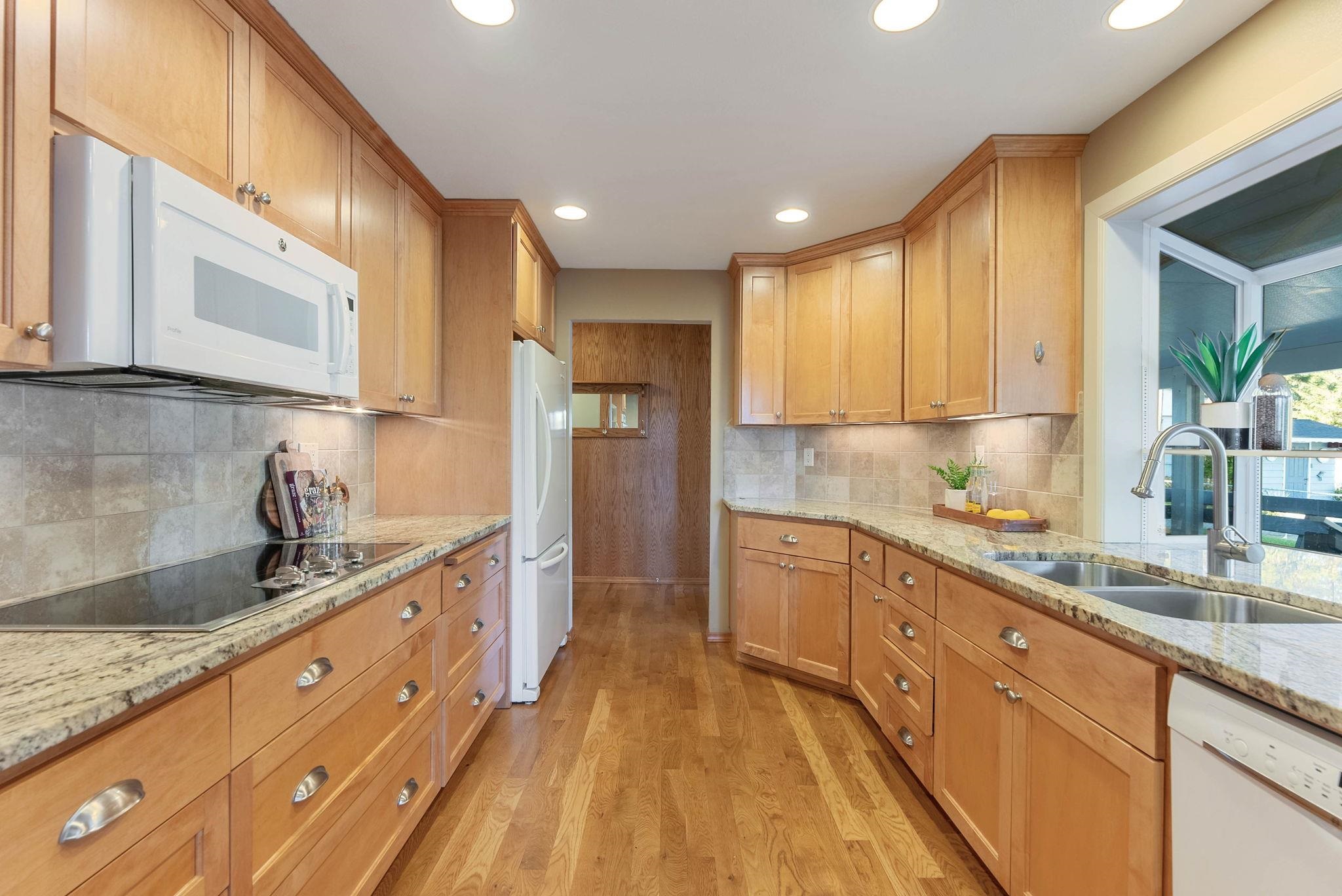 12621 North Hamilton Street Spokane, WA 99218 - Photo 11 of 50