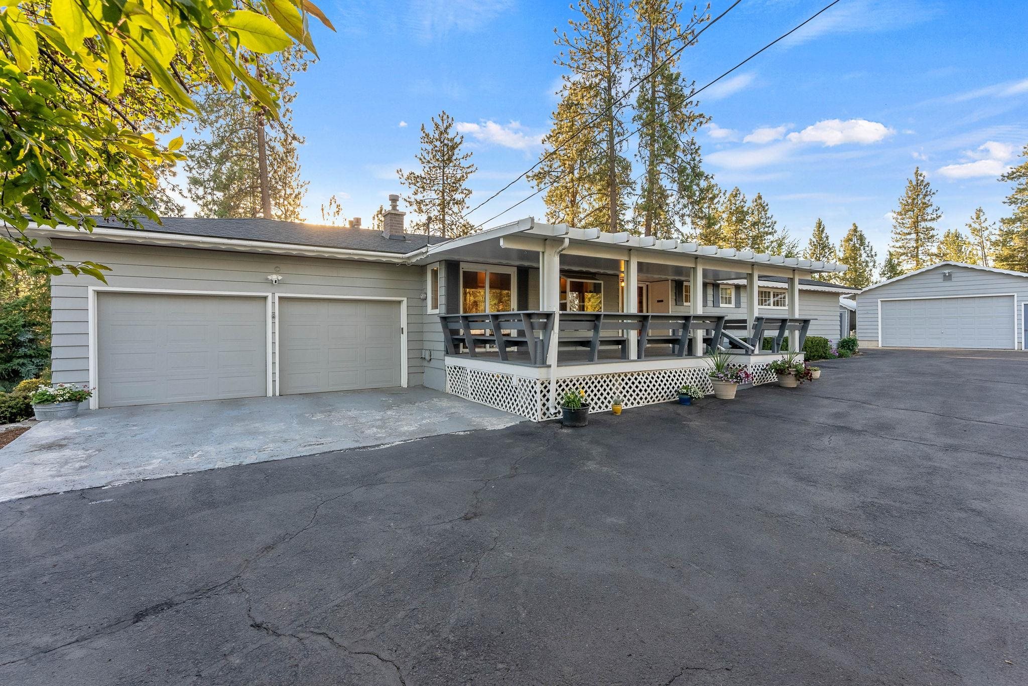 12621 North Hamilton Street Spokane, WA 99218 - Photo 2 of 50