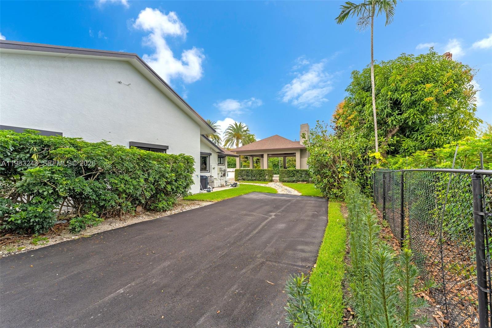 8967 Southwest 117th Street Miami, FL 33176 - Photo 57 of 87