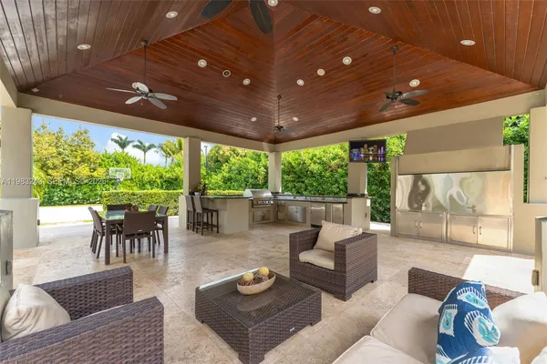 $3,599,999 | 8967 Southwest 117th Street, Miami, FL 33176