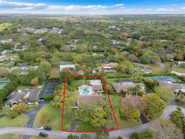 $3,599,999 | 8967 Southwest 117th Street, Miami, FL 33176