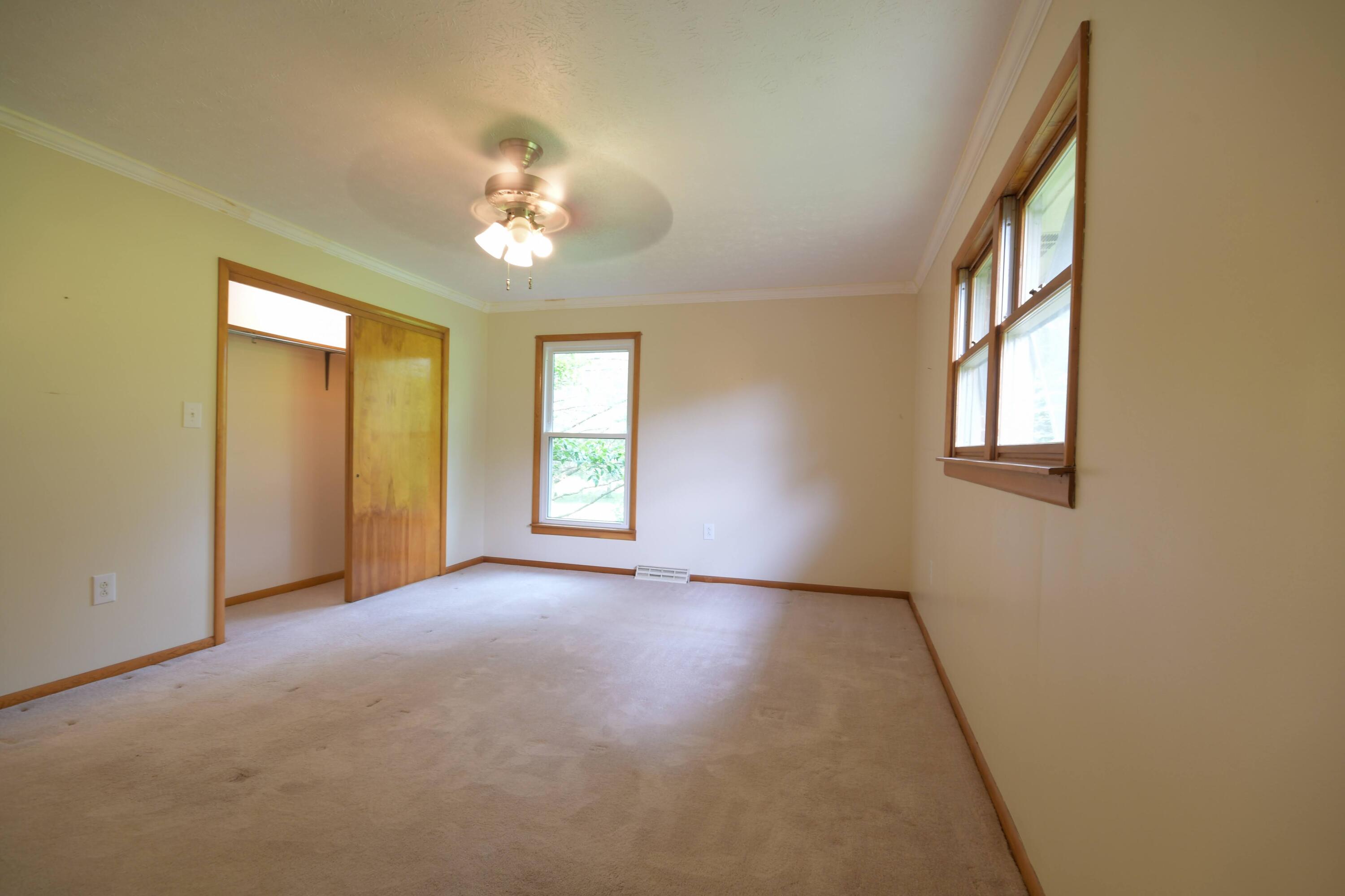 380 L E Junction Road Winchester, KY 40391 - Photo 65 of 82 Master bedroom-2