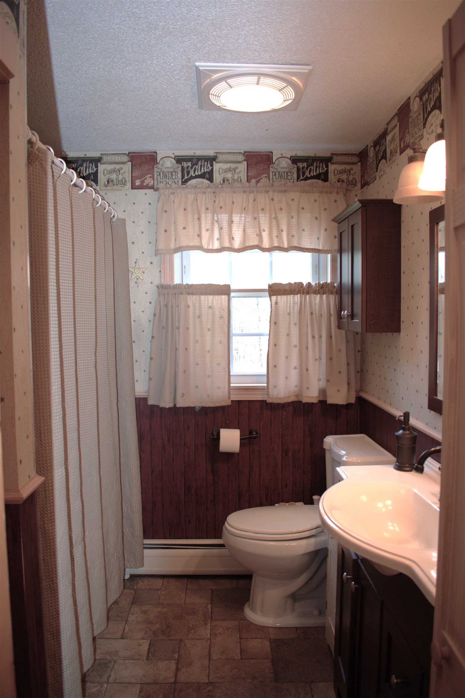 37 Sheldon Road Derry, NH 03038 - Photo 12 of 30