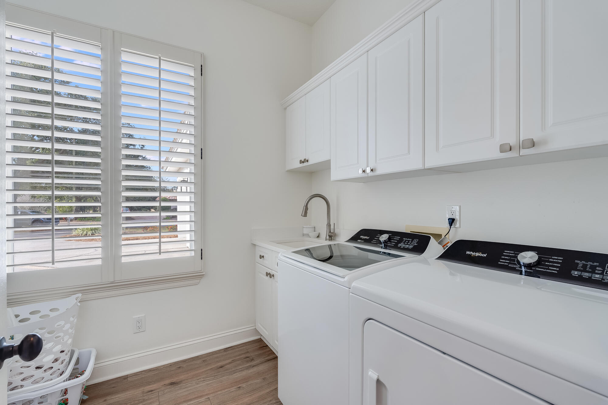 4316 Stonebridge Road Destin, FL 32541 - Photo 56 of 72 Laundry