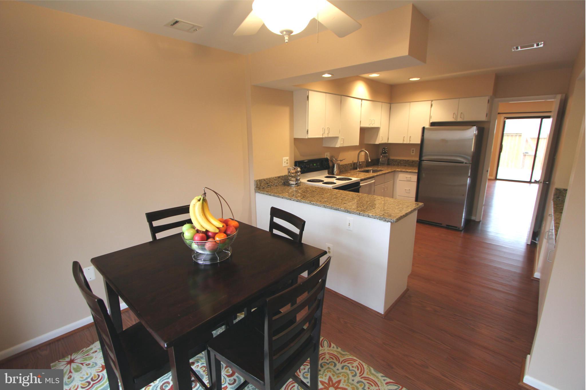 1937 Winterport Cluster Reston, VA 20191 - Photo 4 of 30 Kitchen