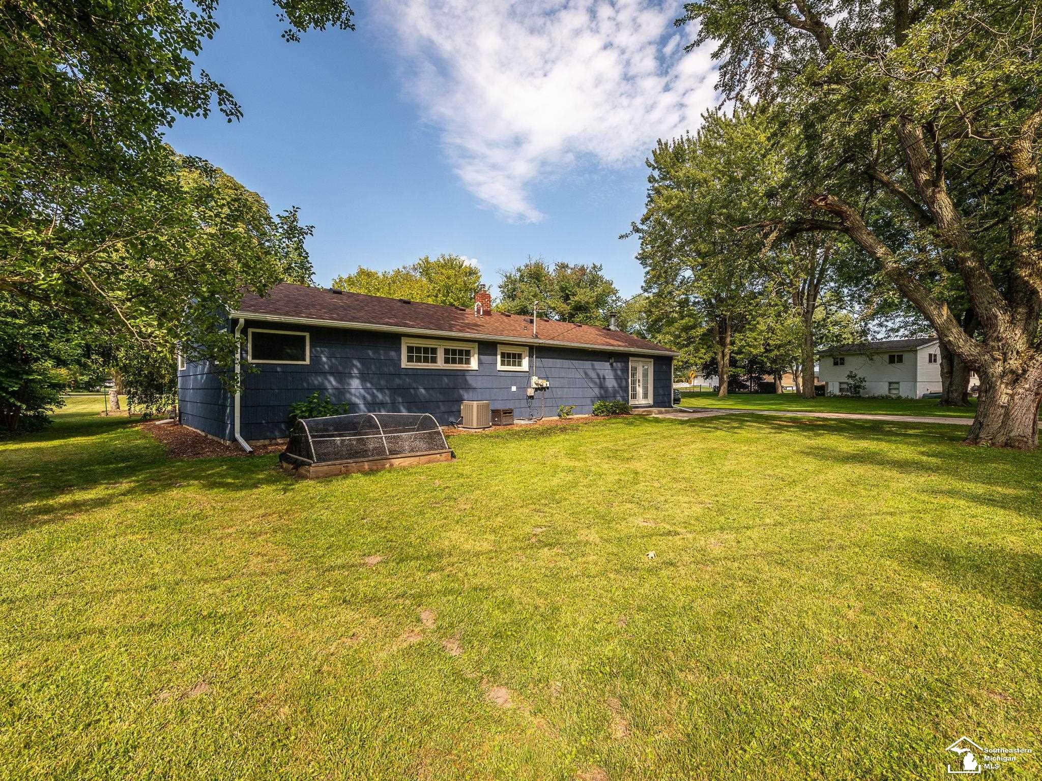2621 Bluebush Road Monroe, MI 48162 - Photo 35 of 37 Gallery Image 35