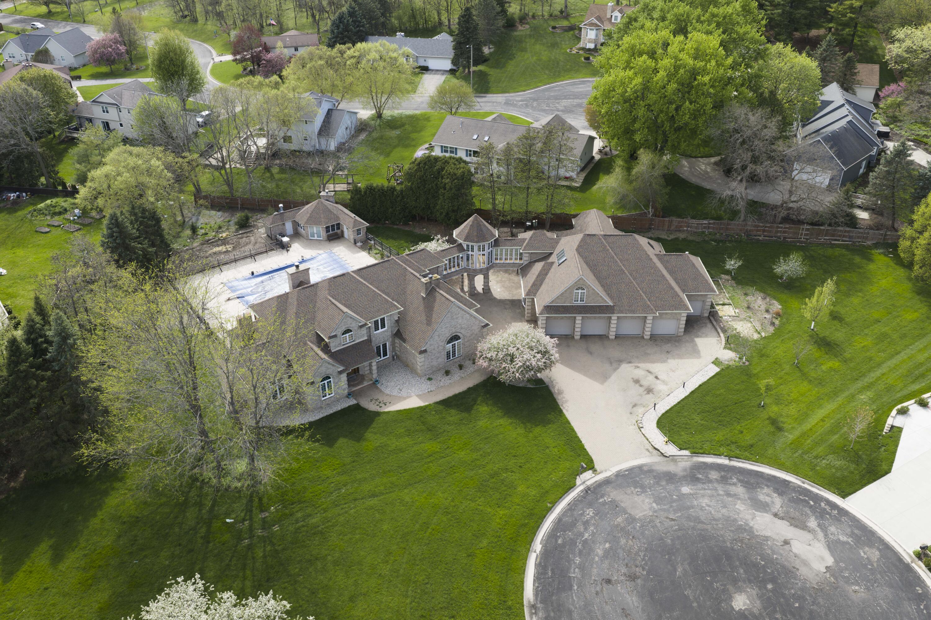 1000 Apache Court Fort Atkinson, WI 53538 - Photo 68 of 70 Exterior 2