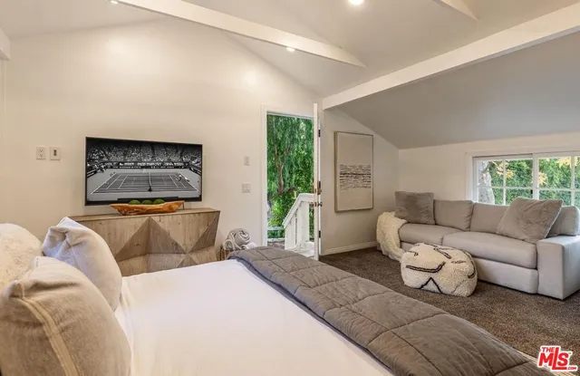 $5,999,000 | 5840 Round Meadow Road, Hidden Hills, CA 91302