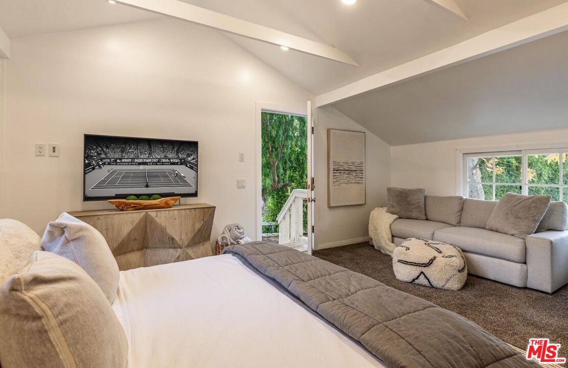 5840 Round Meadow Road Hidden Hills, CA 91302 - Photo 20 of 28