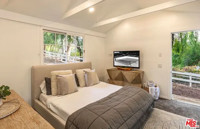 $6,455,000 | 5840 Round Meadow Road, Hidden Hills, CA 91302