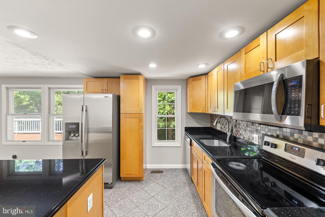 5918 Oak Ridge Court Burke, VA 22015 - Photo 13 of 37