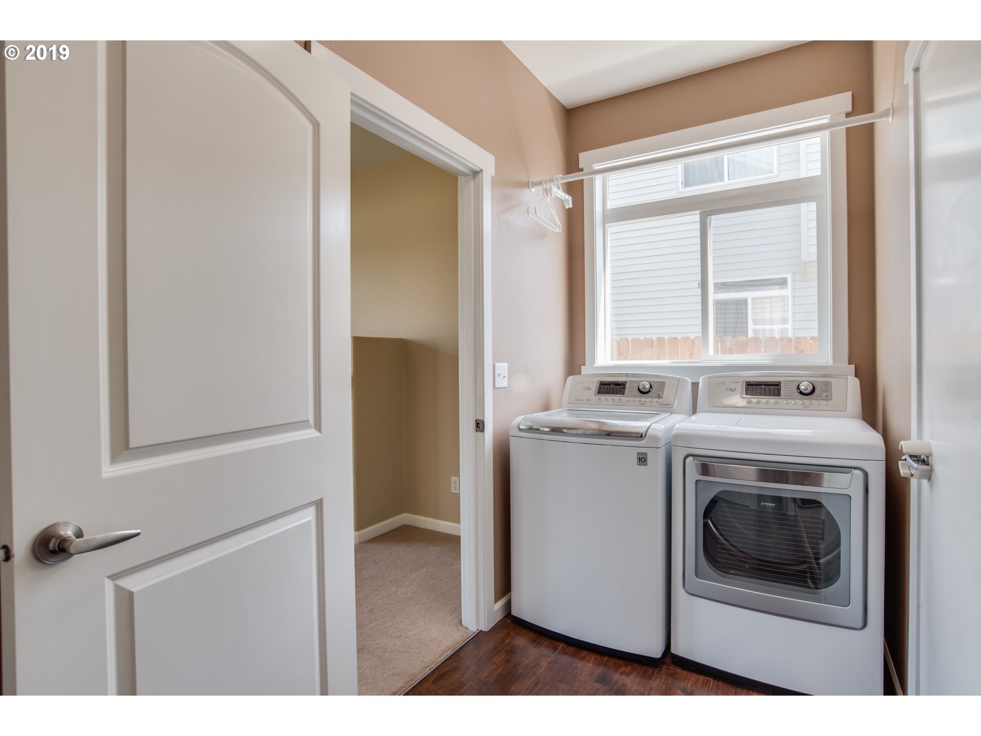 2014 North Falcon Drive Ridgefield, WA 98642 - Photo 14 of 32 a utility room with dryer and washer