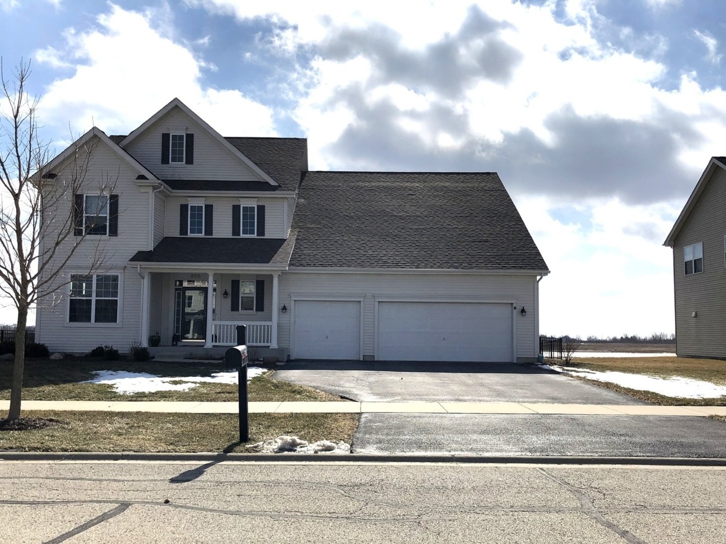 636 Ridgeview Lane Sugar Grove, IL 60554 - Photo 1 of 24