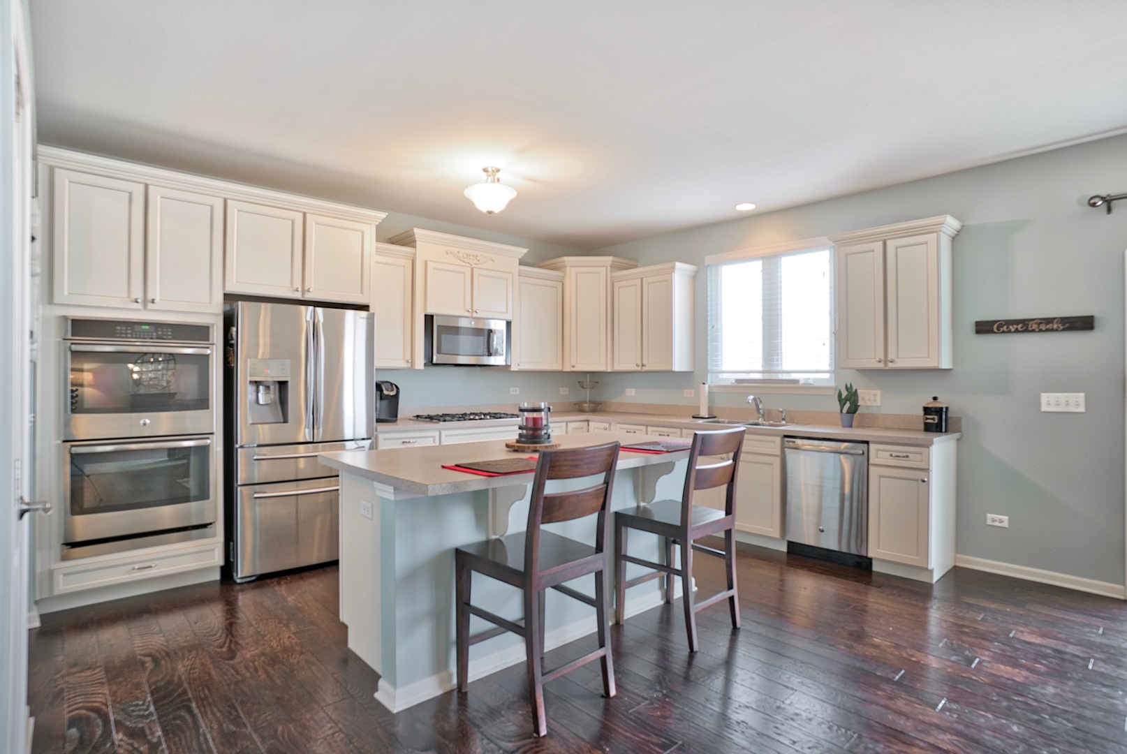 636 Ridgeview Lane Sugar Grove, IL 60554 - Photo 3 of 24
