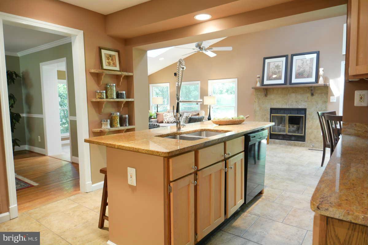 5945 Wilton Road Alexandria, VA 22310 - Photo 7 of 23 Kitchen