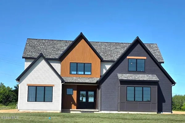 $1,200,000 | 4 Faulkner Drive, Halfmoon, NY 12188
