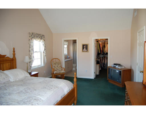 68 Derby Road Berlin, MA 01503 - Photo 14 of 23 Gallery Image 14