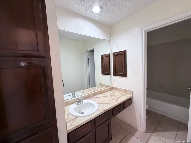 $1,000 | 8459 Cranberry Hill, Unit 3, San Antonio, TX 78254