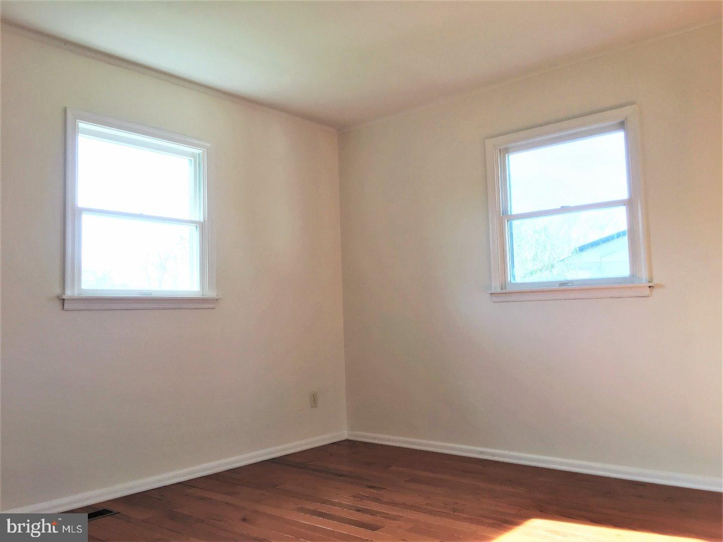 8 Dryden Road New Castle, DE 19720 - Photo 11 of 25 Bedroom 2