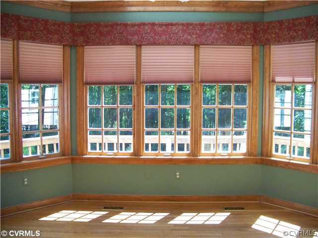 6013 Country Walk Road Midlothian, VA 23112 - Photo 4 of 12 Other - SUNROOM WITH VIEW TO POOL