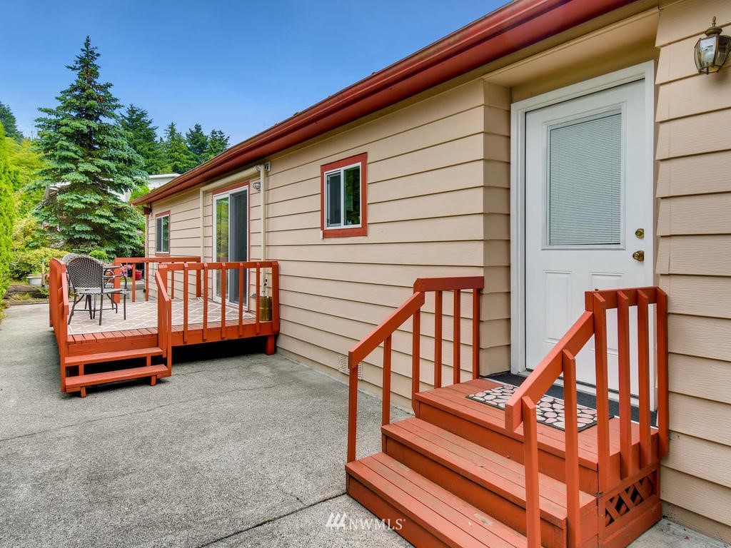 23825 Willow Circle Bothell, WA 98021 - Photo 4 of 25
