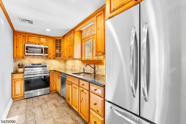 $699,999 | 21 Turkey Hill Road, Montville, NJ 07005