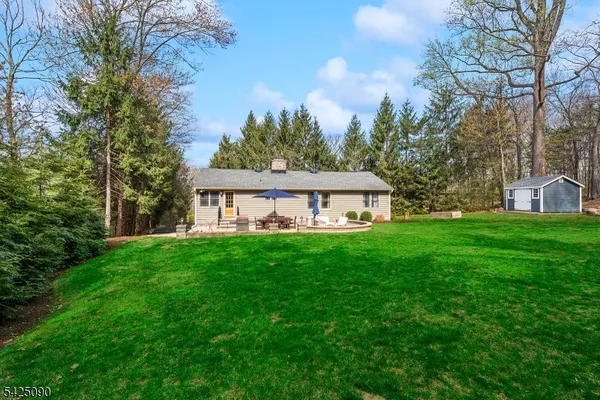 $699,999 | 21 Turkey Hill Road, Montville, NJ 07005