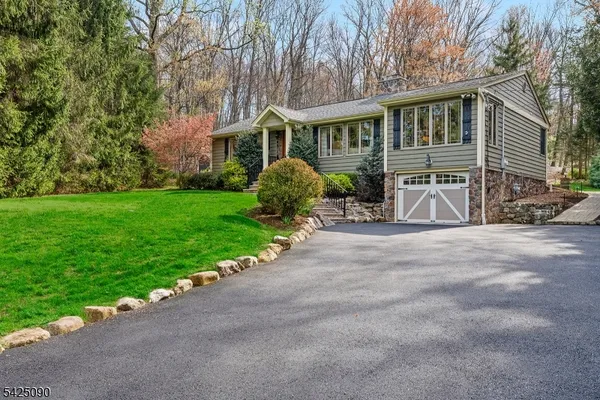 $699,999 | 21 Turkey Hill Road, Montville, NJ 07005