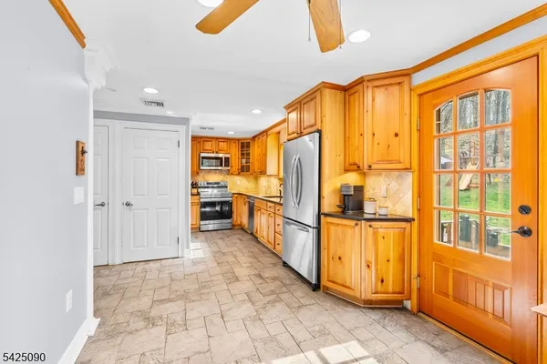 $699,999 | 21 Turkey Hill Road, Montville, NJ 07005