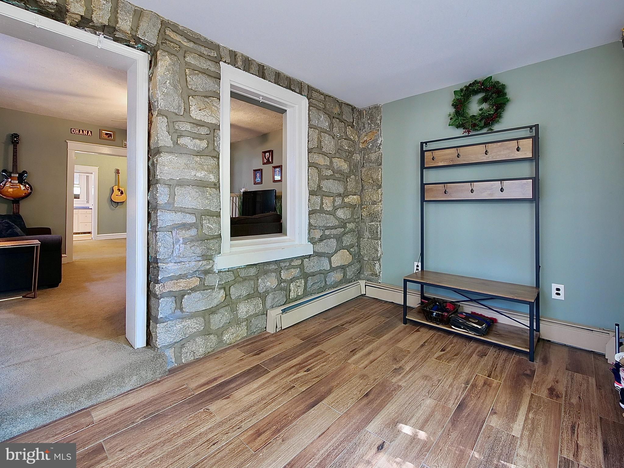 226 Ballymore Road Springfield, PA 19064 - Photo 5 of 37 Enclosed Porch