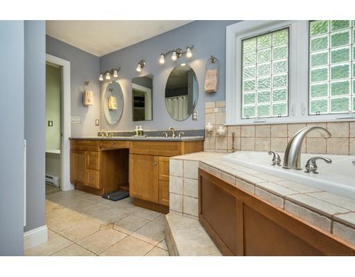 26 Davis Road Auburn, MA 01501 - Photo 17 of 27 Gallery Image 17