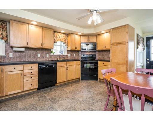 26 Davis Road Auburn, MA 01501 - Photo 7 of 27 Gallery Image 7