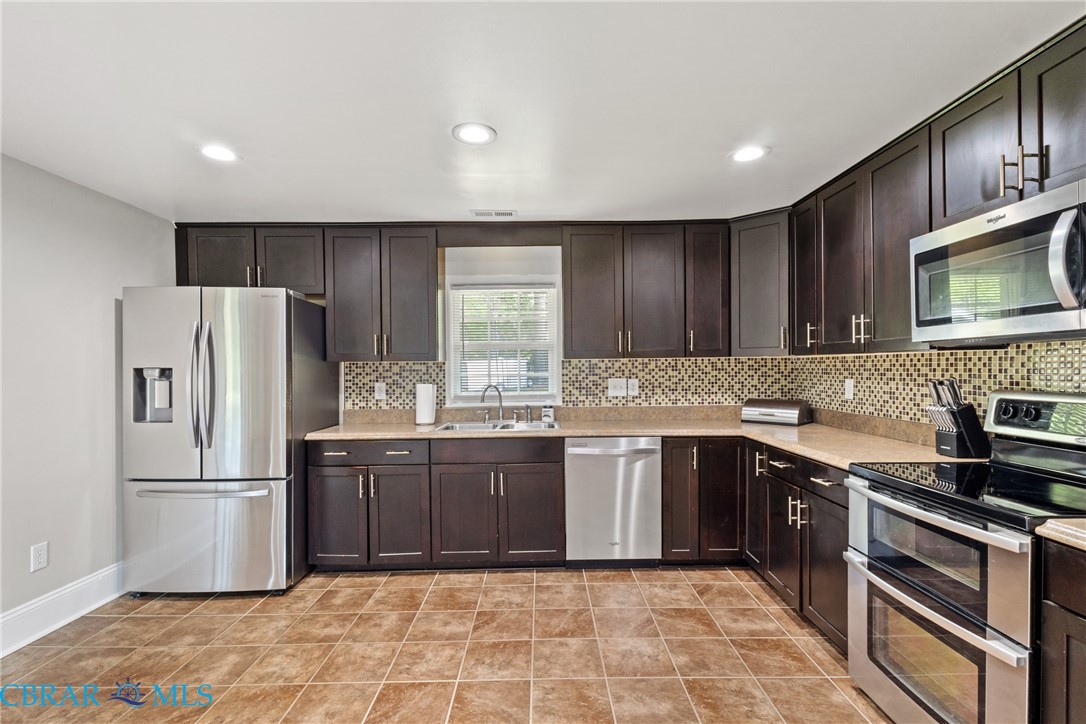 8605 Guinea Road Hayes, VA 23072 - Photo 7 of 25 Gallery Image 7