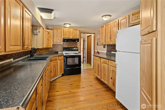 $521,000 | 831 Pine Glen Drive, Easton, WA 98925